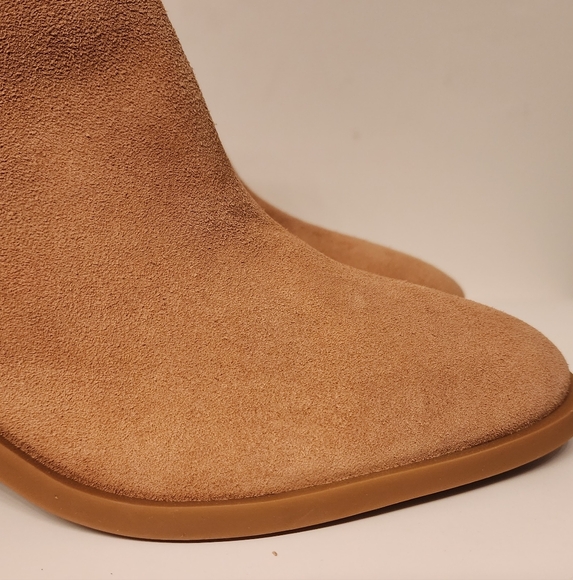 Alex Marie Daria Suede Zip Booties in Camel color size 9.5 - Picture 9 of 12